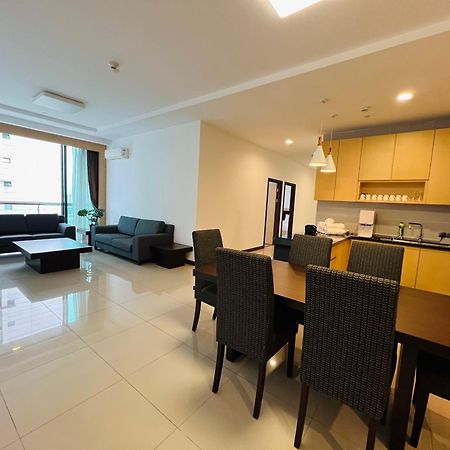 Imperial Grand Suite Apartment クチン エクステリア 写真