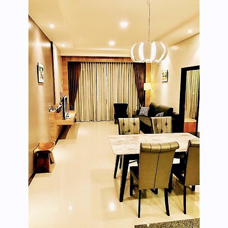 Imperial Grand Suite Apartment クチン エクステリア 写真