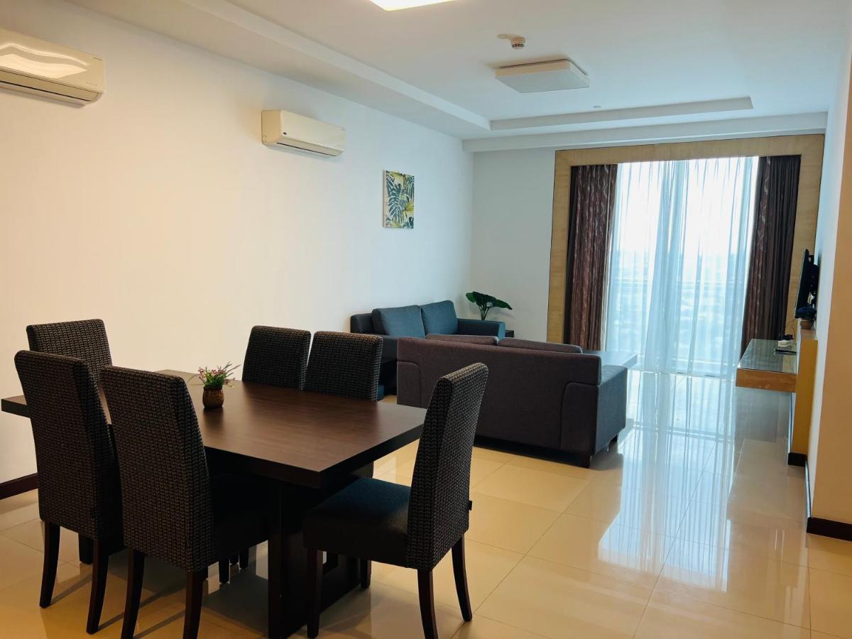 Imperial Grand Suite Apartment クチン エクステリア 写真