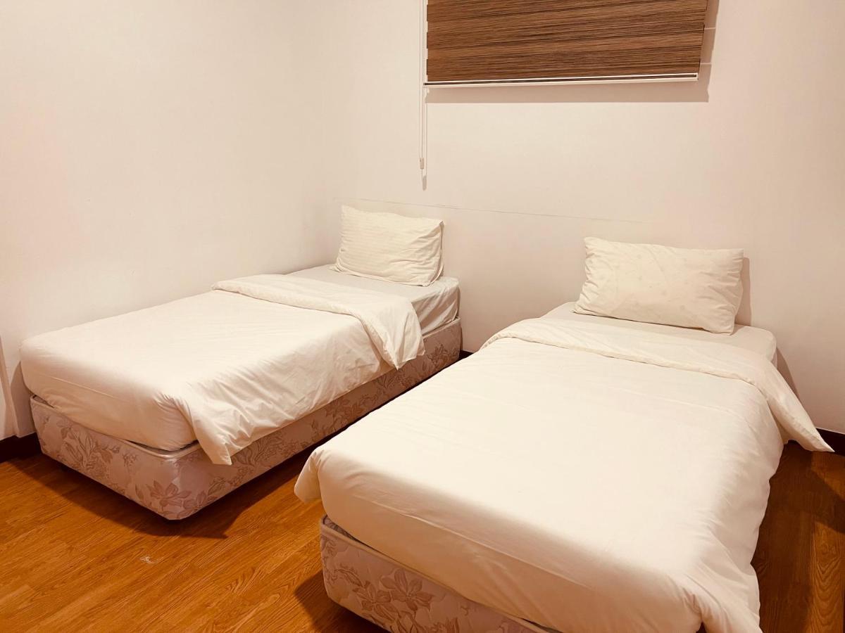 Imperial Grand Suite Apartment クチン エクステリア 写真