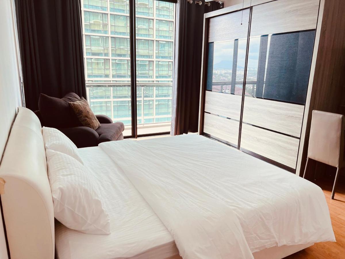 Imperial Grand Suite Apartment クチン エクステリア 写真