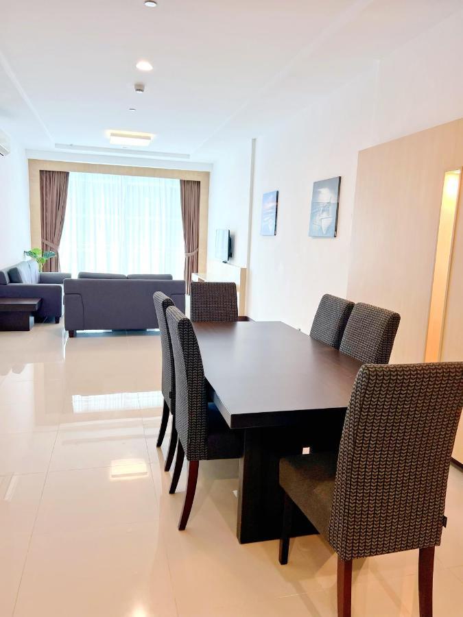 Imperial Grand Suite Apartment クチン エクステリア 写真