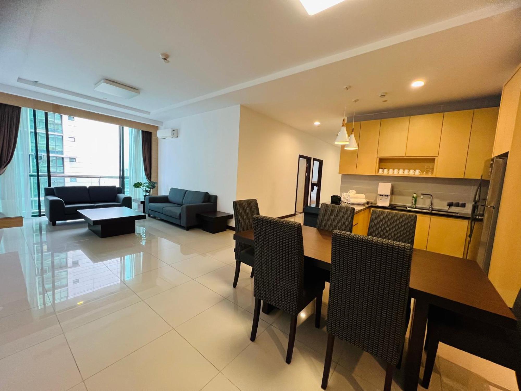 Imperial Grand Suite Apartment クチン エクステリア 写真