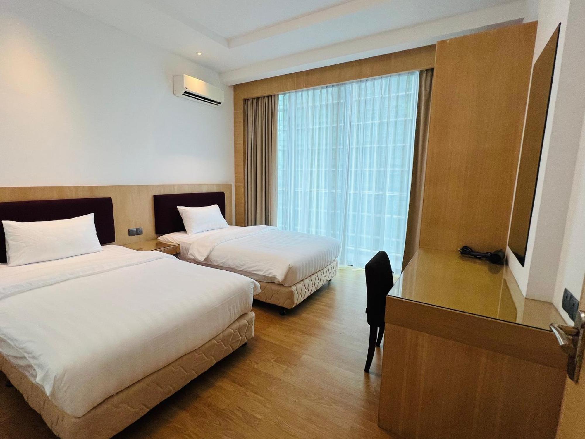 Imperial Grand Suite Apartment クチン エクステリア 写真