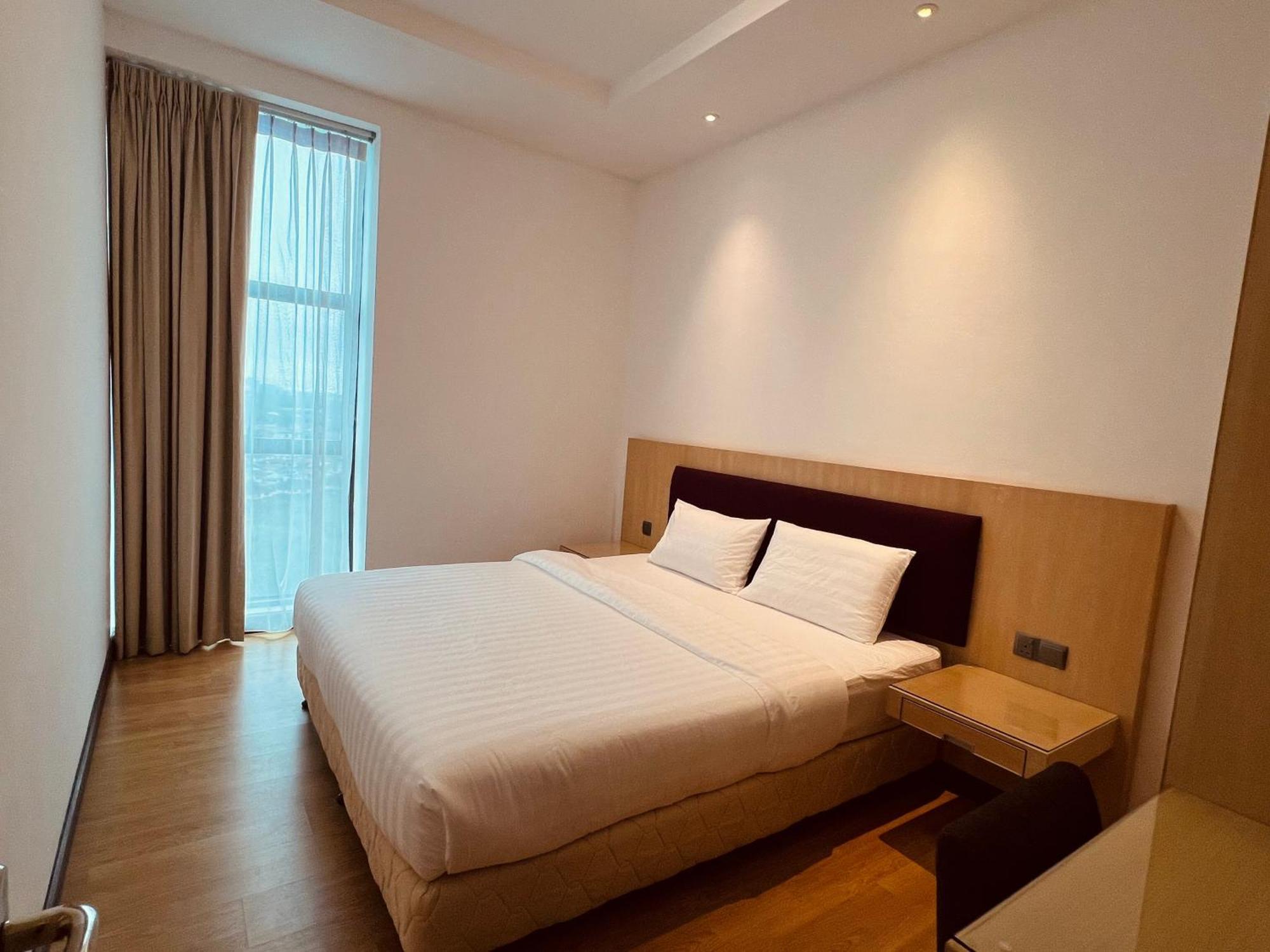 Imperial Grand Suite Apartment クチン エクステリア 写真