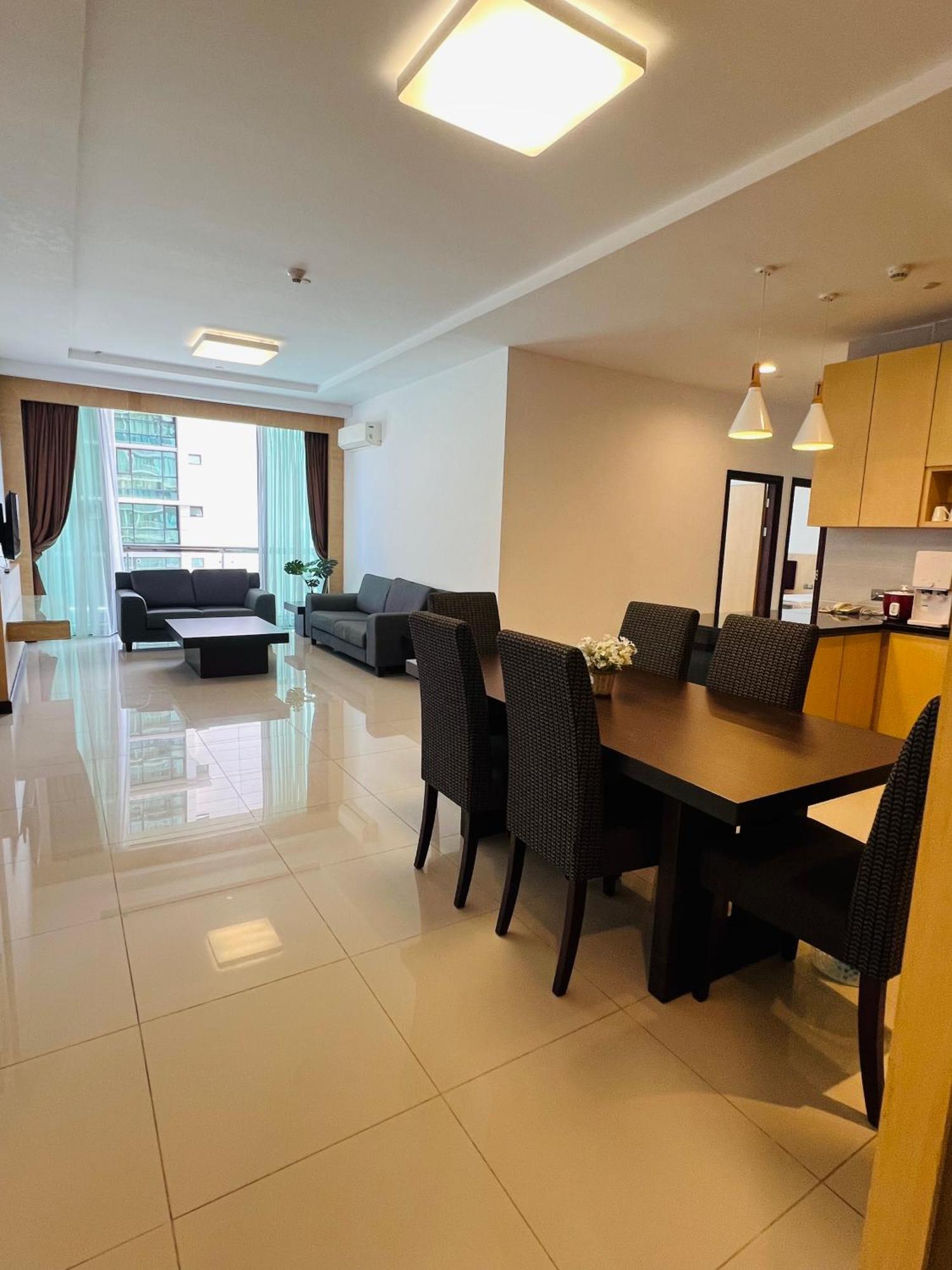 Imperial Grand Suite Apartment クチン エクステリア 写真